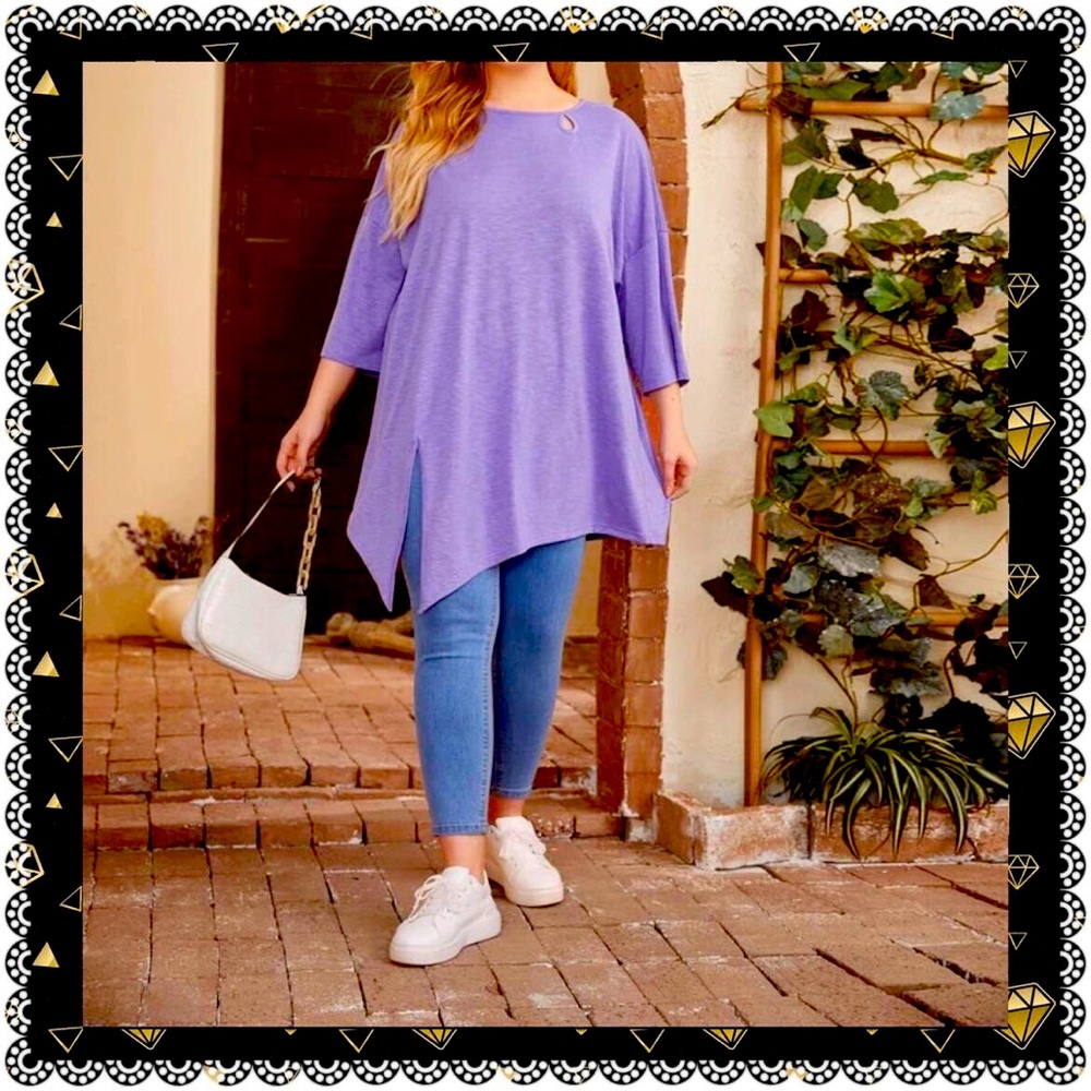 SHEIN Plus cutout front split hem tee